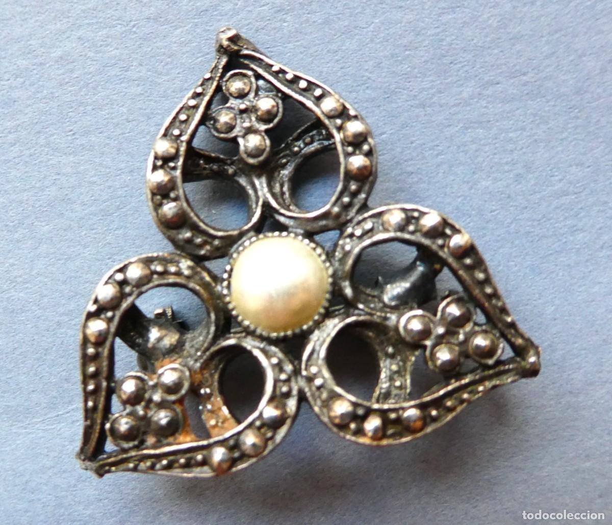 Antig&uuml;edades: ANTIGUO BROCHE CON PERLA CENTRAL Y MARCASITAS PRIMERA MITAD S.XX