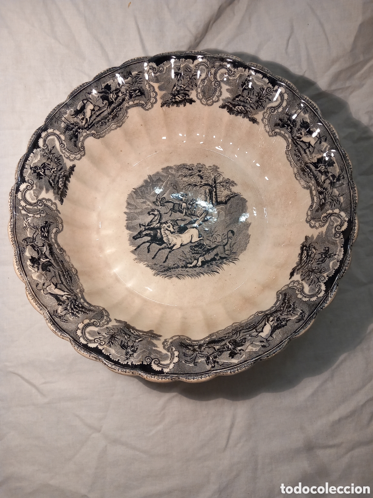 Antig&uuml;edades: magn&iacute;fica ensaladera antigua marca cartagena color negro 32cm di&aacute;metro leer descripci&oacute;n