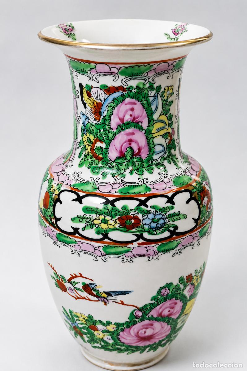 Antig&uuml;edades: Antiguo jarr&oacute;n de porcelana &rdquo;Fabricado en Macau&rdquo; &ndash; Pintado a mano &ndash; Motivo floral y ave oriental &ndash; V