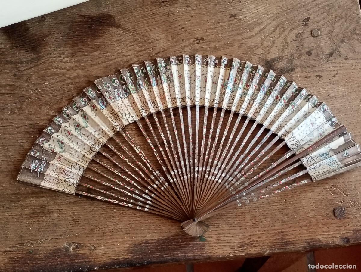 Antig&uuml;edades: Abanico chinesco papel madera. Por restaurar.