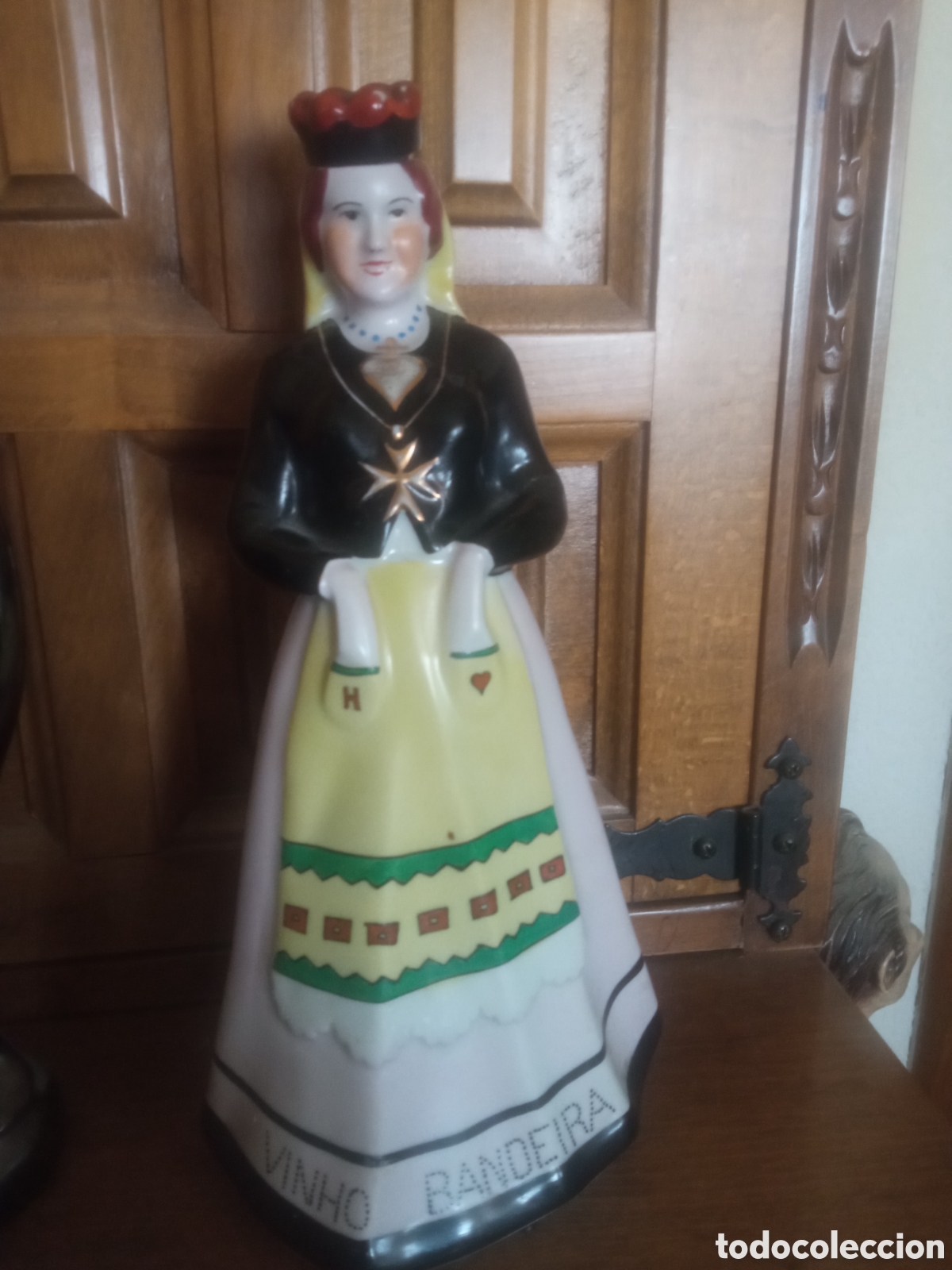 Antiquit&eacute;s: Antigua botella de Vinho Bandera, Porcelana Santa Clara, Vigo, 27cm de altura, sin contenido