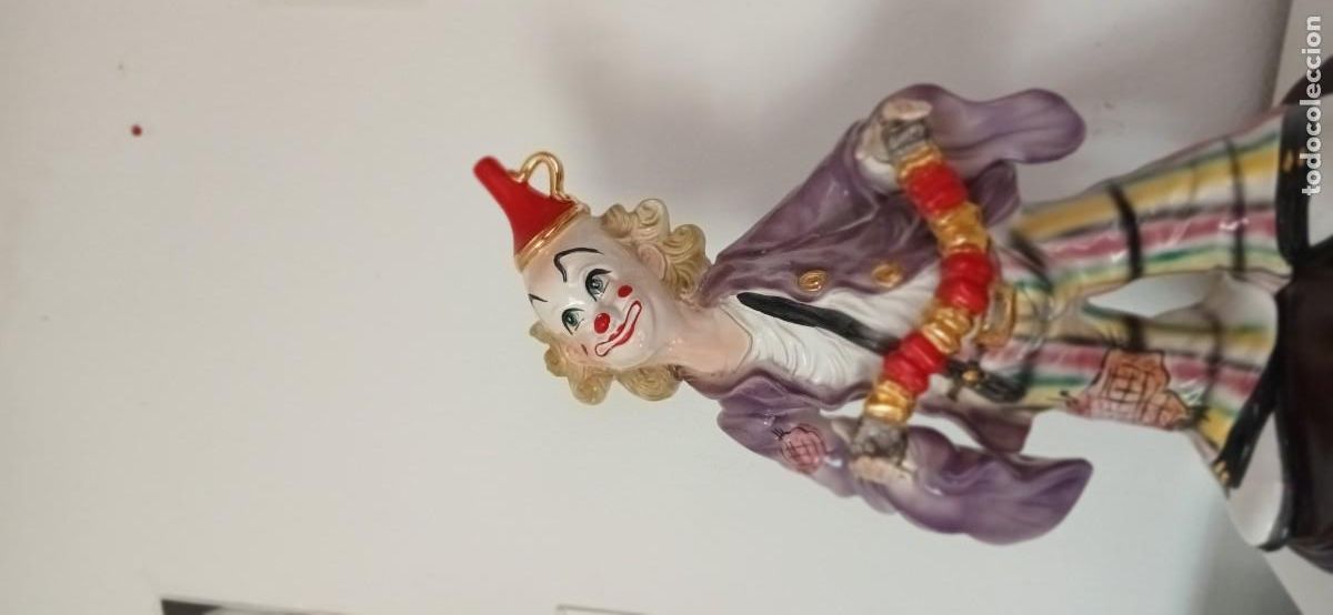 Antig&uuml;edades: GRANDE Y MAGNIFICA FIGURA EM PORCELANA MADE ITALY Y BASE EN MADERA