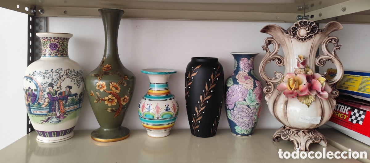 Antig&uuml;edades: Lote 23 jarrones de porcelana