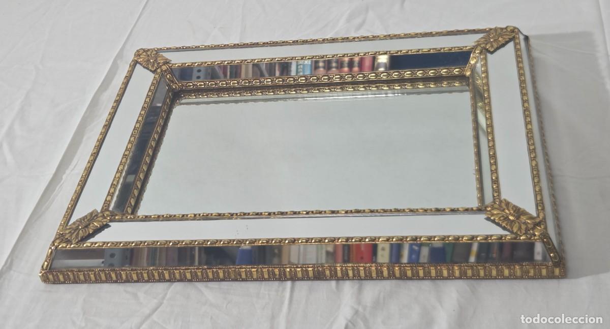 Antig&uuml;edades: Espejo de pared en bronce y chapa dorada - Foto 4