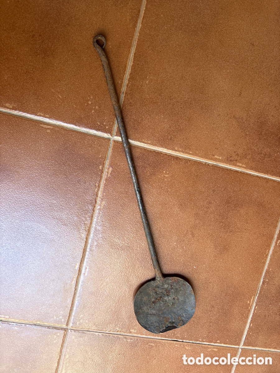Antig&uuml;edades: ANTIGUA BADILA DE FORJA MANUAL DEL S. XIX. PALA DE BRASERO. ASM.