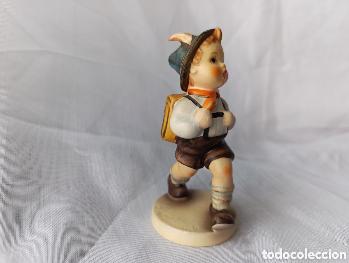 Antig&uuml;edades: Figura Porcelana Goebel Hummel - &rdquo;Camino de la Escuela&rdquo; (Schoolboy) #82 - 10 cm - TMK-5 (W. Germany)