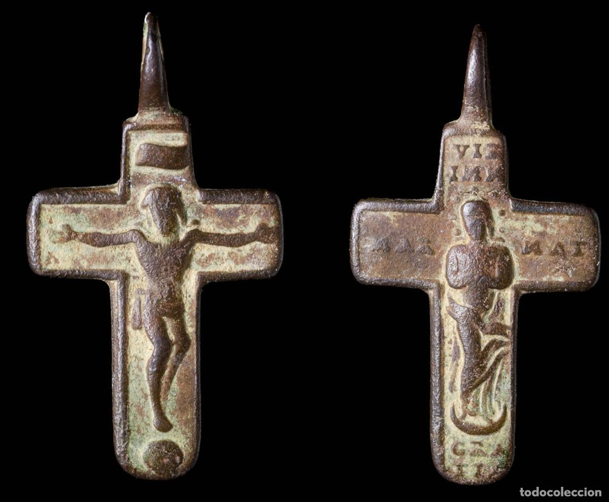 Antig&uuml;edades: Religious Cross Biface Inmaculada, XVI-XVII centuries - 33X18 mm.