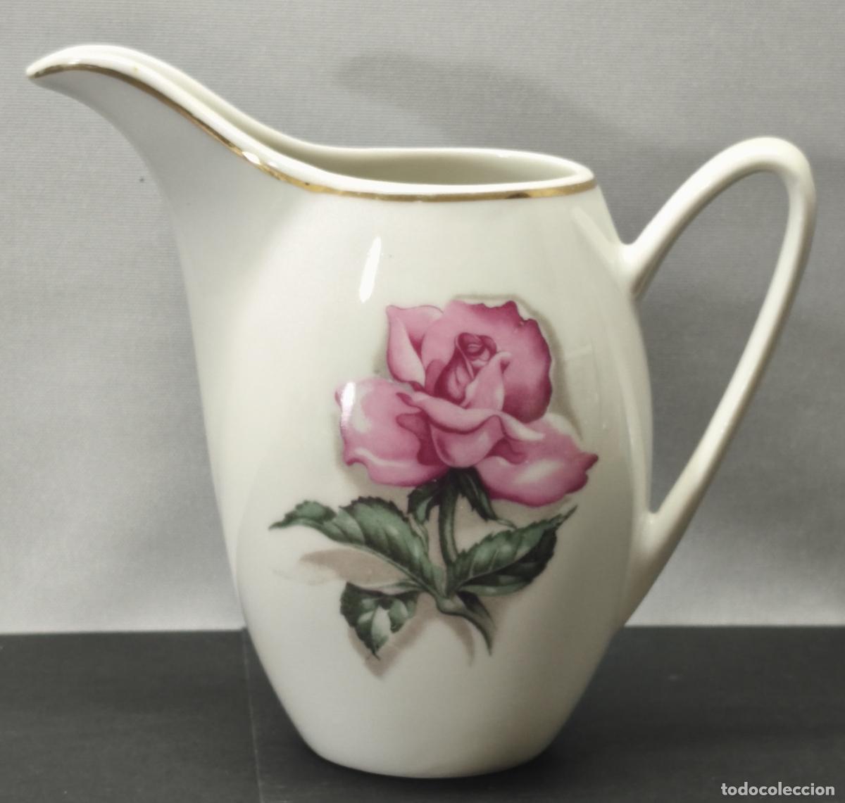 Antig&uuml;edades: Bella jarrita lechera con rosa porcelana Santa Clara