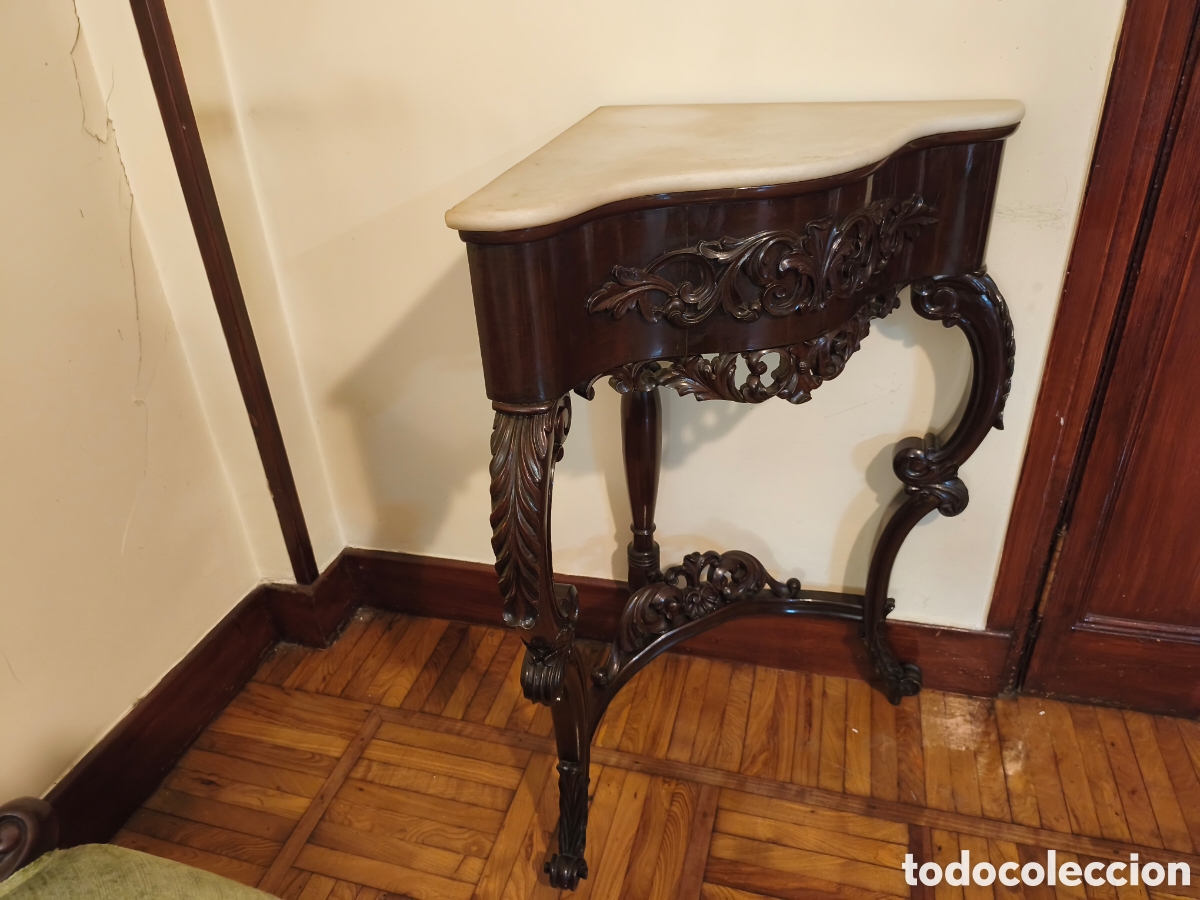 Antig&uuml;edades: Pareja de consolas esquineras / rinconeras antiguas estilo Isabelino -Santander