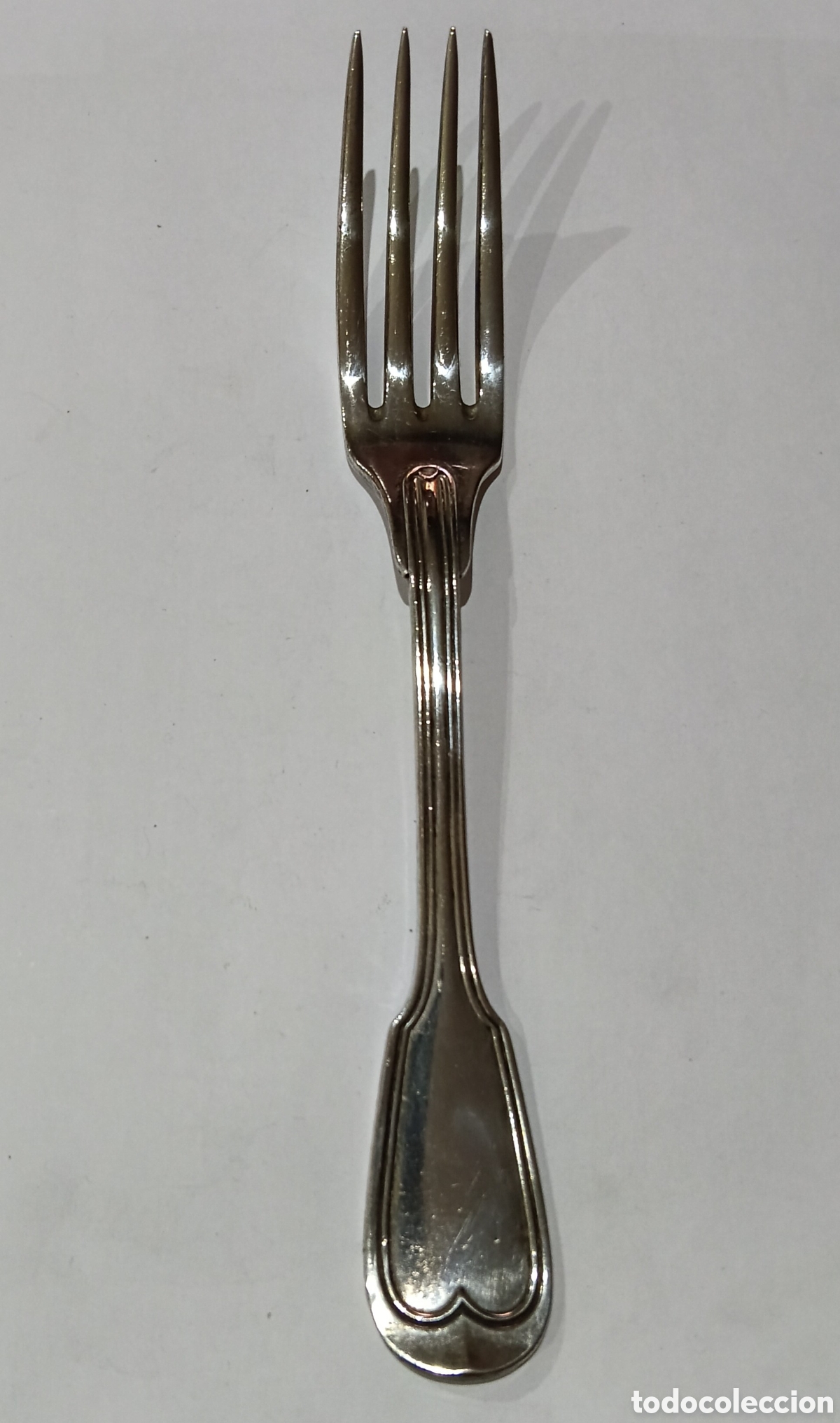 Antig&uuml;edades: Tenedor Antiguo de Plata Punzonada. Peso 75 gr. M&aacute;s Art&iacute;culos de Plata Punzonada en mi perfil.