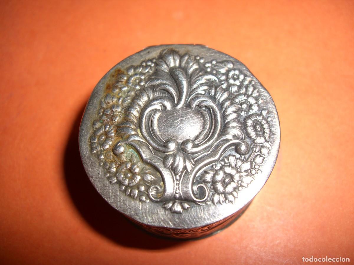 Antig&uuml;edades: CAJITAS PASTILLEROS DE PLATA DE LEY - Foto 3