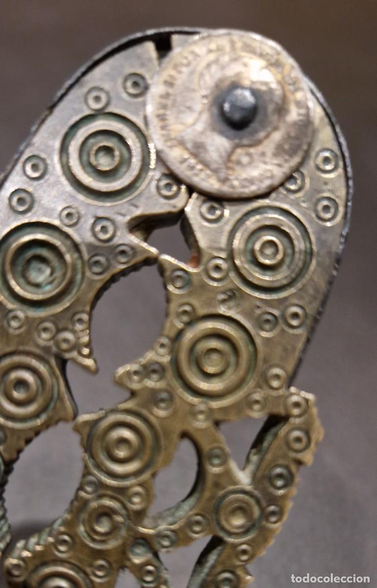 Antig&uuml;edades: Cascapi&ntilde;ones siglo XIX de bronce - Foto 8