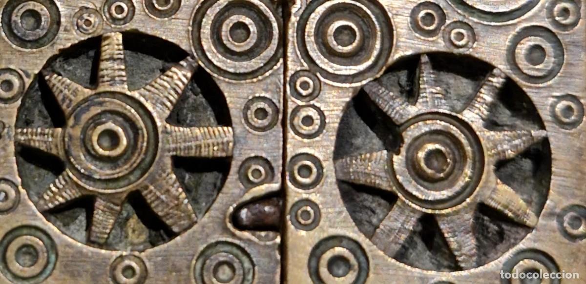 Antig&uuml;edades: Cascapi&ntilde;ones siglo XIX de bronce - Foto 13