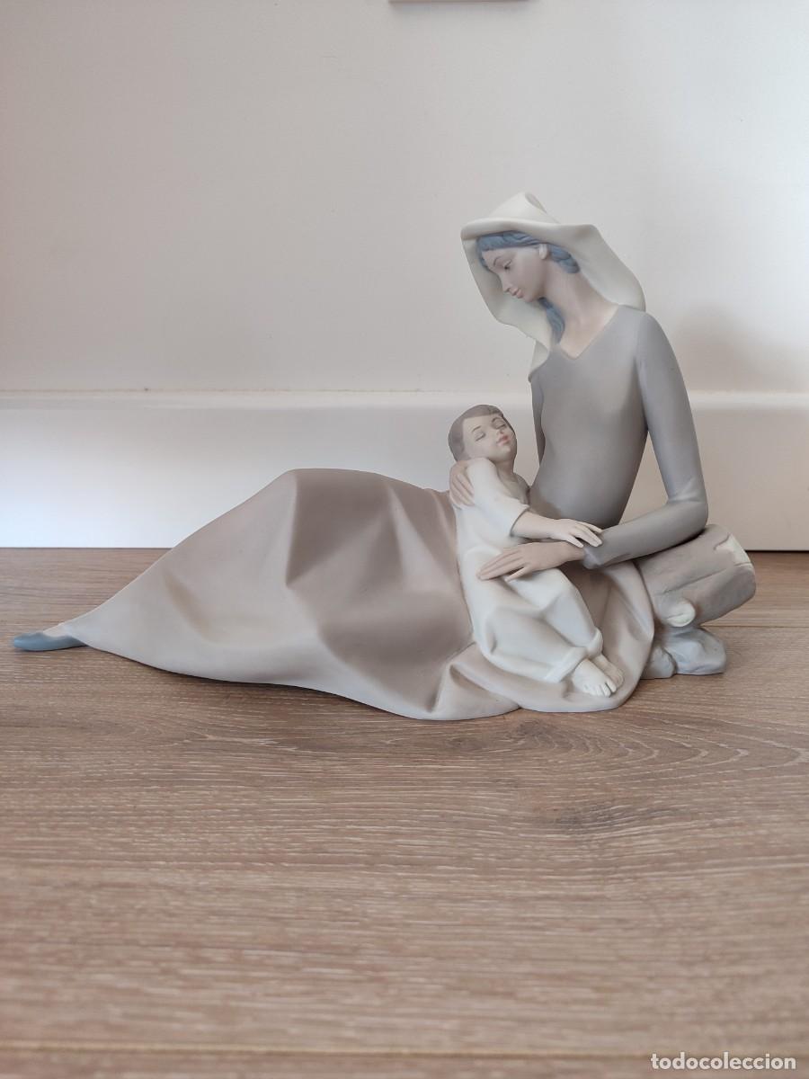 Antig&uuml;edades: Lladr&oacute;. Maternidad. Madre e hijo. Muy rara. No catalogada