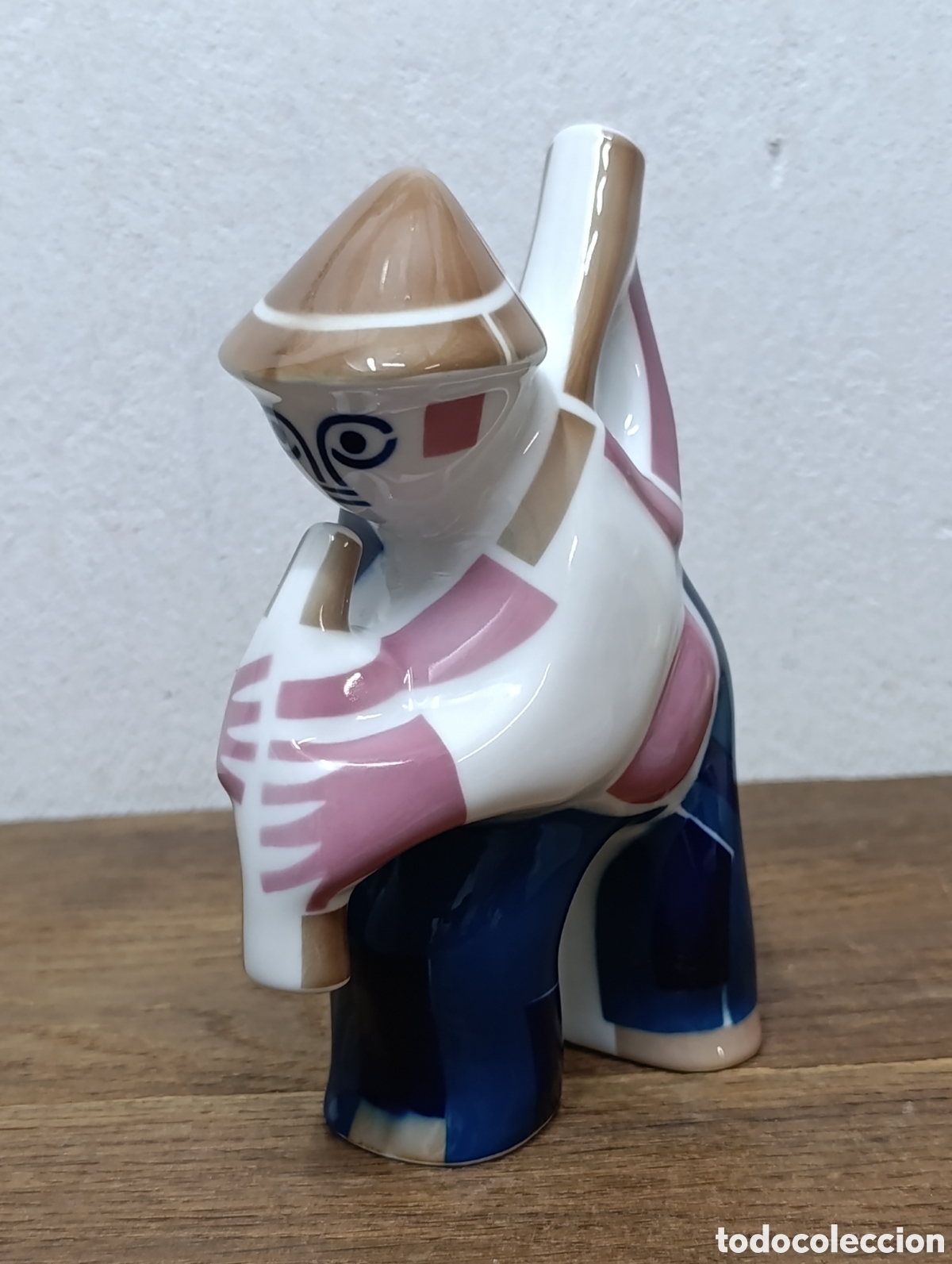 Antig&uuml;edades: MUY BONITA FIGURA DE PORCELANA SARGADELOS TITULADA &rdquo;EL GAITERO&rdquo;