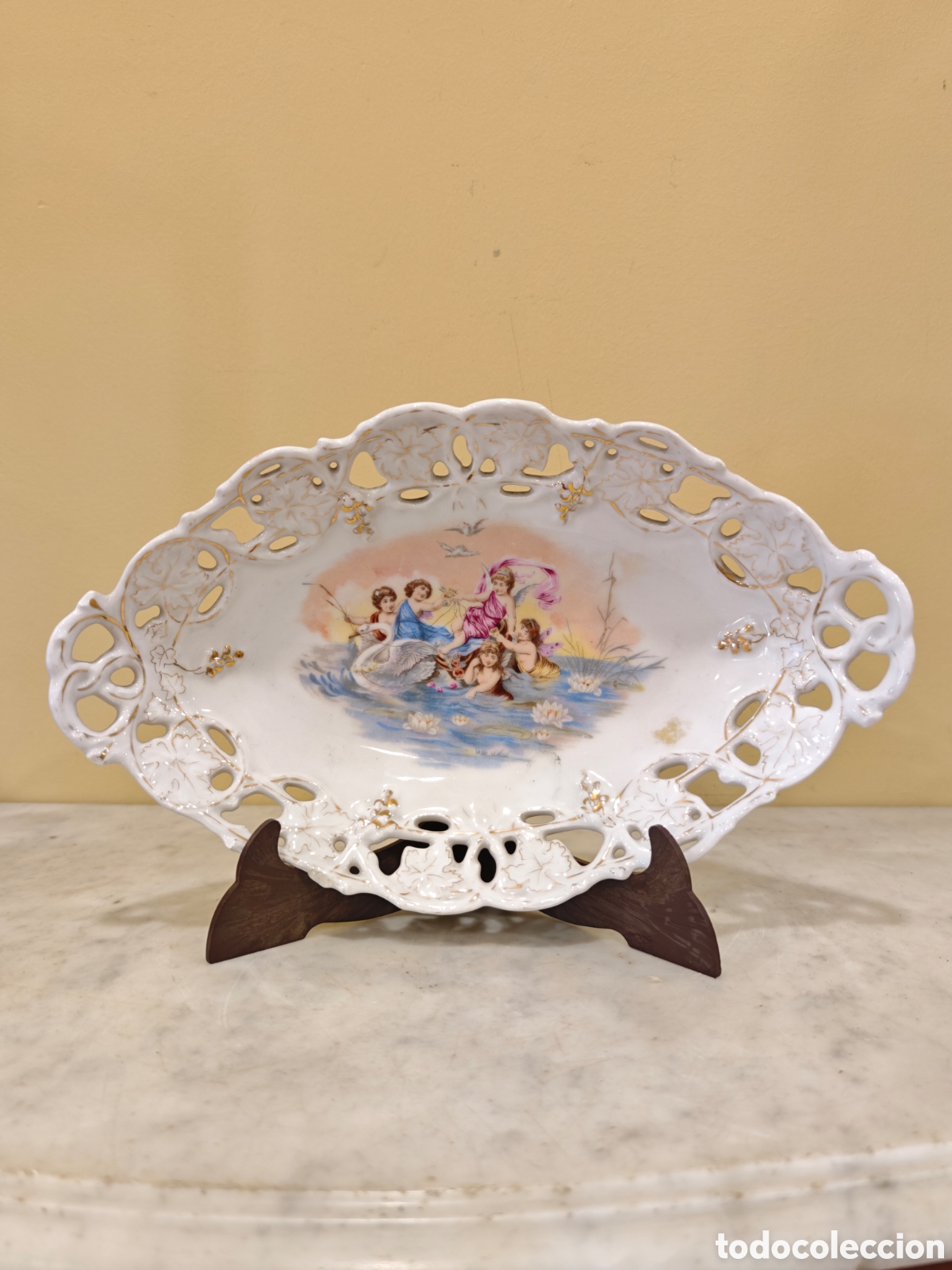 Antig&uuml;edades: Fuente porcelana antigua. Porcelana siglo XIX.