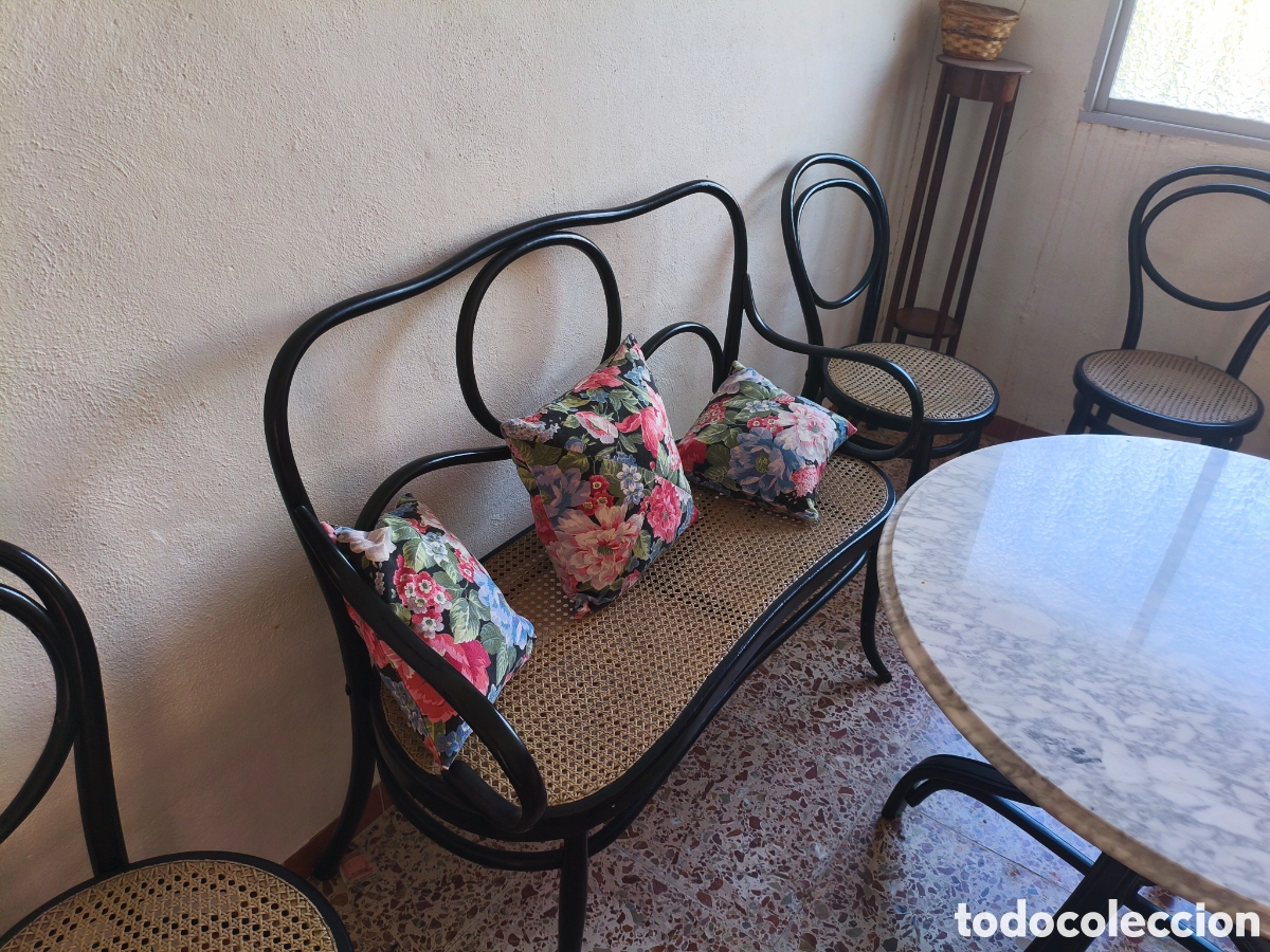 Antig&uuml;edades: Conjunto Thonet 14 sillas y sof&aacute; - Foto 3