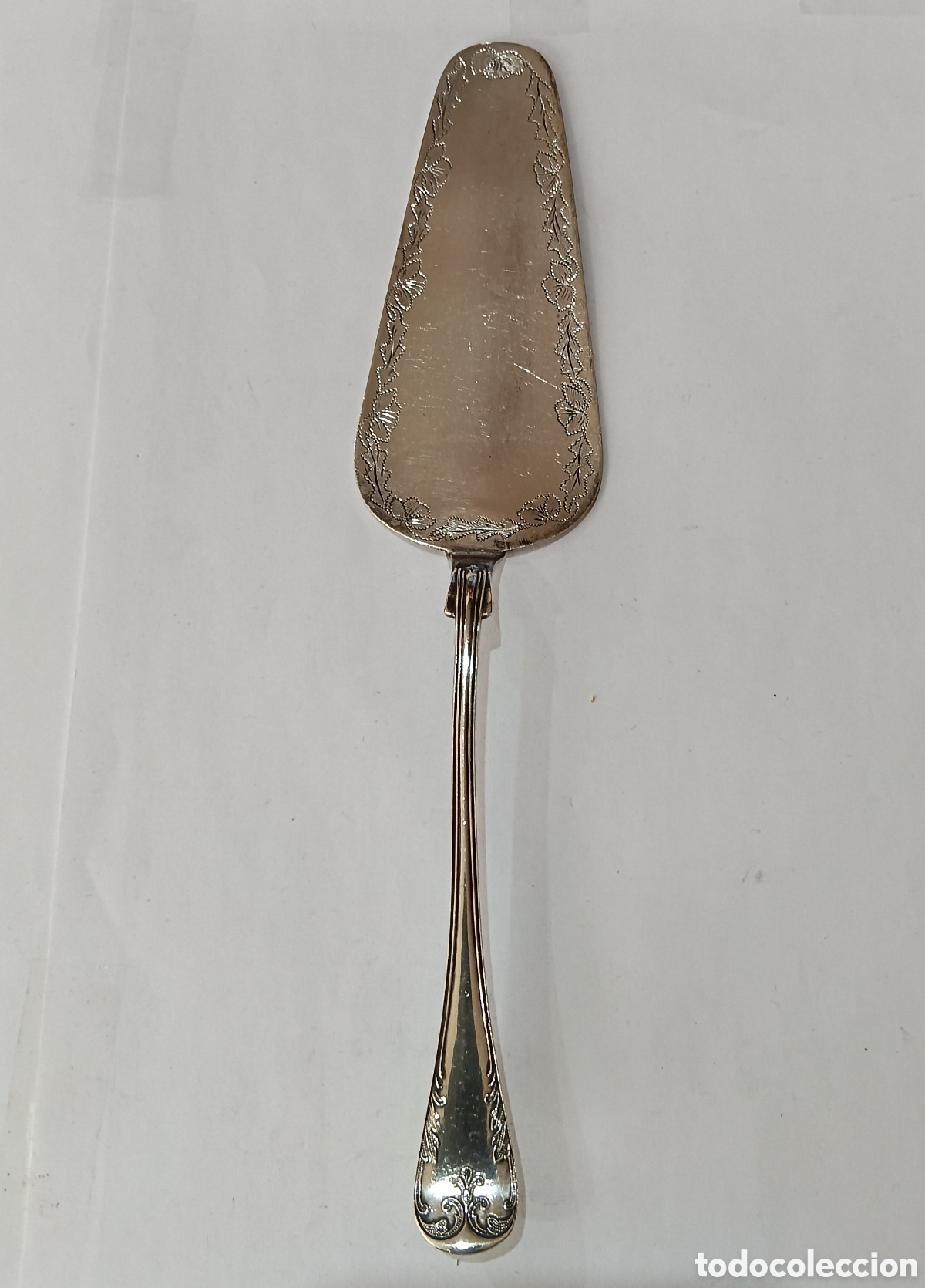 Antig&uuml;edades: Cubierto de Postre Antiguo Plata Punzonada . Peso 55 gr.