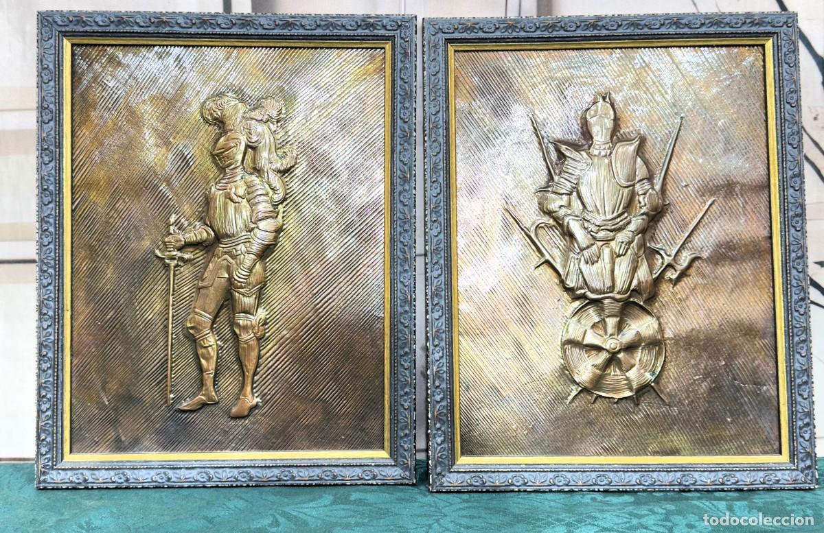 Antig&uuml;edades: Pareja de cuadros presenta figuras de caballeros medievales en alto relieve