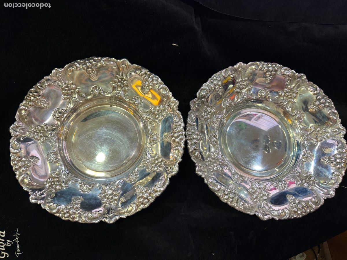 Antig&uuml;edades: PAREJA DE PLATOS DE ALPACA CON BA&Ntilde;O DE PLATA IDEAL PARA ACTO RELIGIOSO - MEDIDA 29 CM