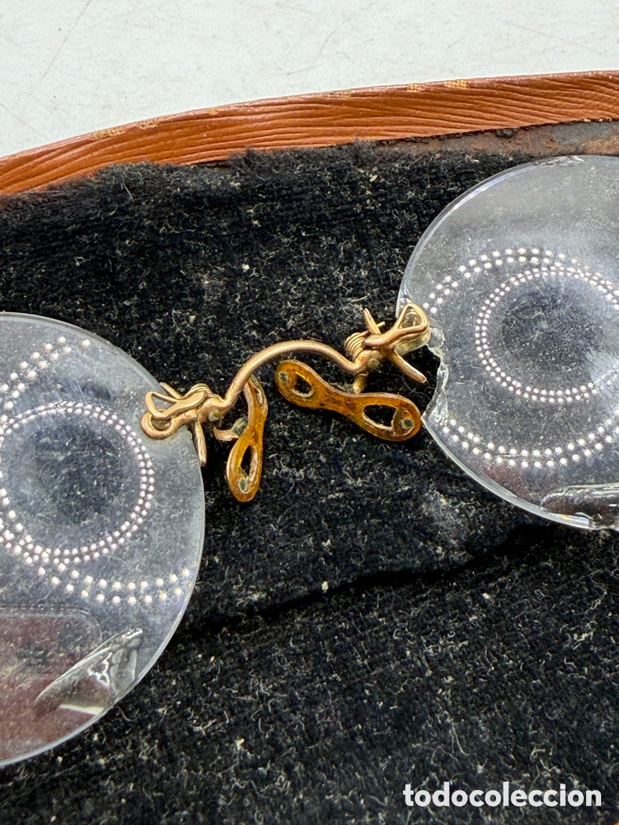 Antig&uuml;edades: Antiguas Gafas en Funda - Foto 3