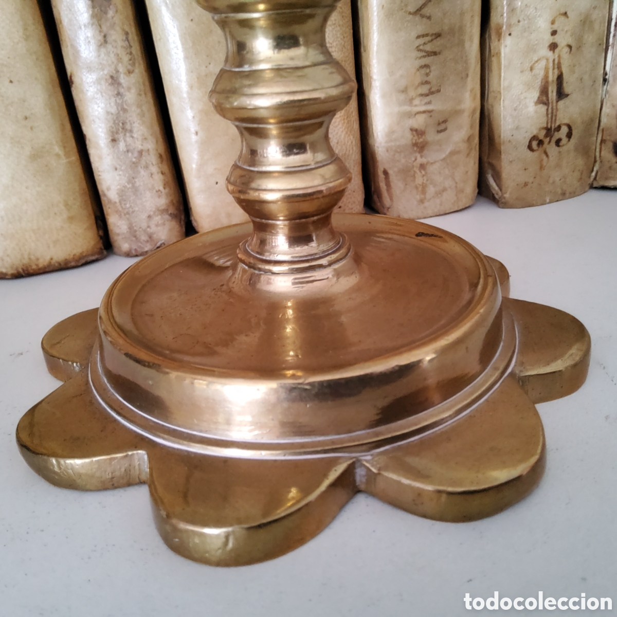Antig&uuml;edades: MAGNIFICO CANDELERO DE BRONCE