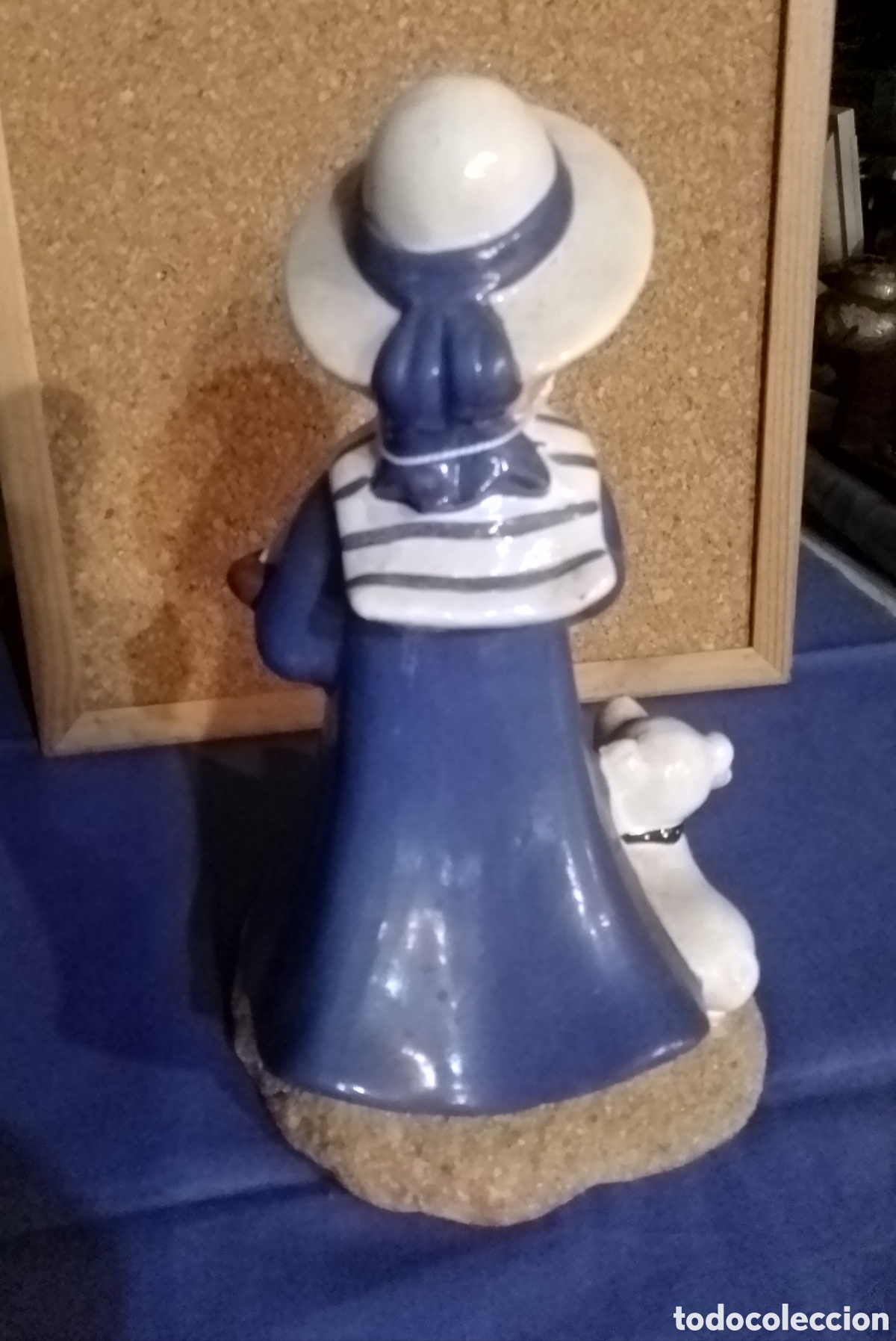 Antig&uuml;edades: Figura ni&ntilde;a con perro - Foto 4