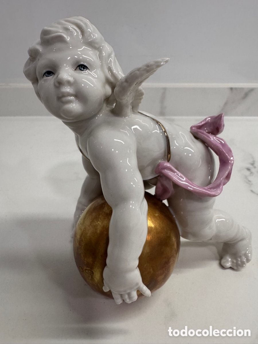 Antiquit&auml;ten: &Aacute;ngel con bola dorada Porcelana Algora
