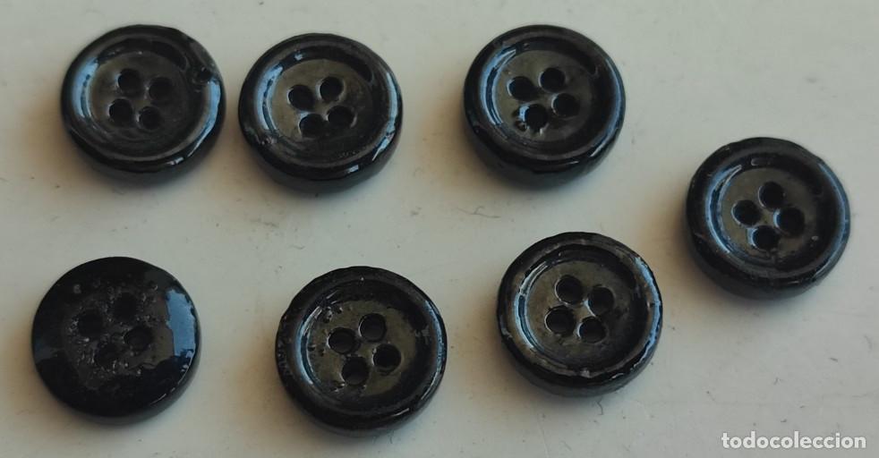 Antig&uuml;edades: JUEGO DE 7 BOTONES ANTIGUOS DE AZABACHE, 9 MM