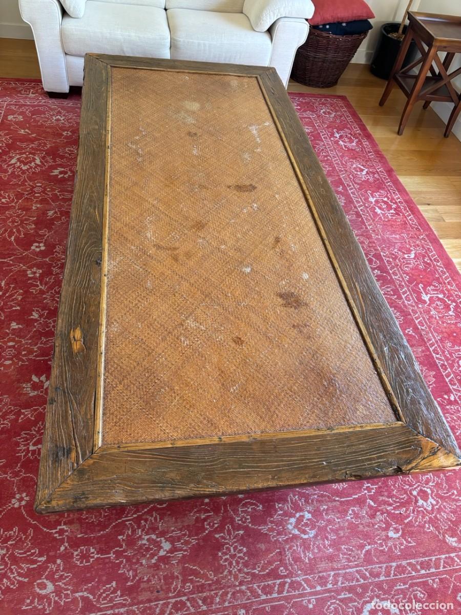 Antig&uuml;edades: Mesa salon de madera maciza antigua