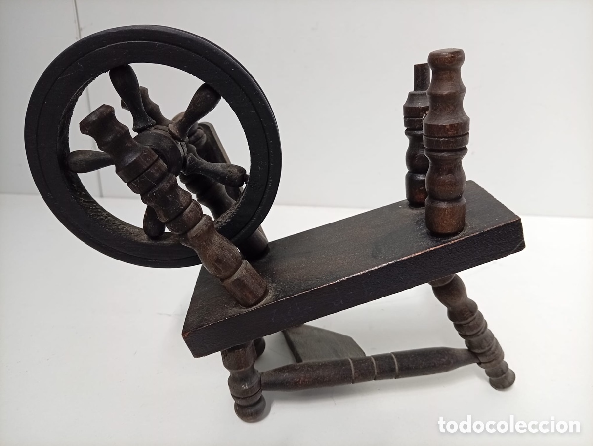 Antig&uuml;edades: . RUEDA DE MADERA DE HILAR ANTIGUA