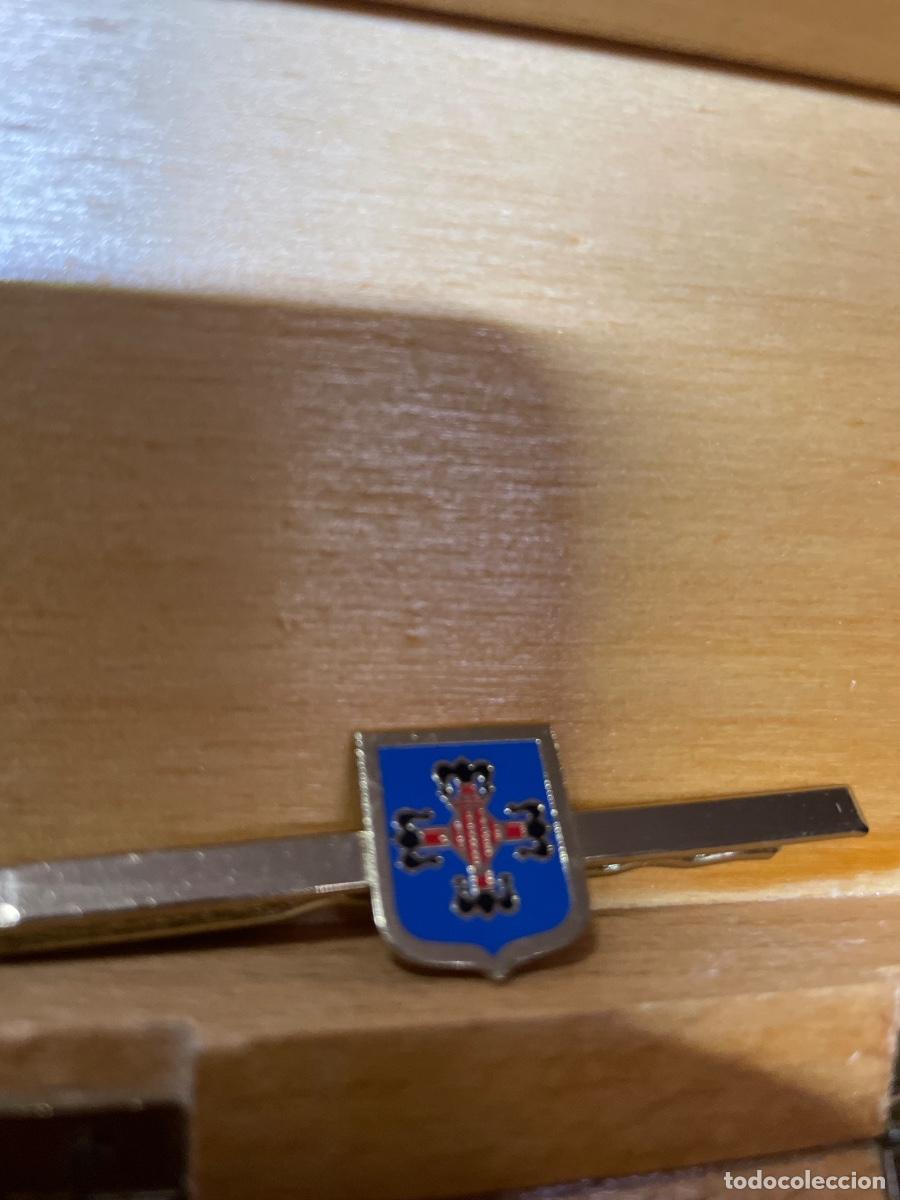 Antig&uuml;edades: Pasador de corbata Militar. Divisi&oacute;n Infanter&iacute;a Motorizada Maestrazgo 3
