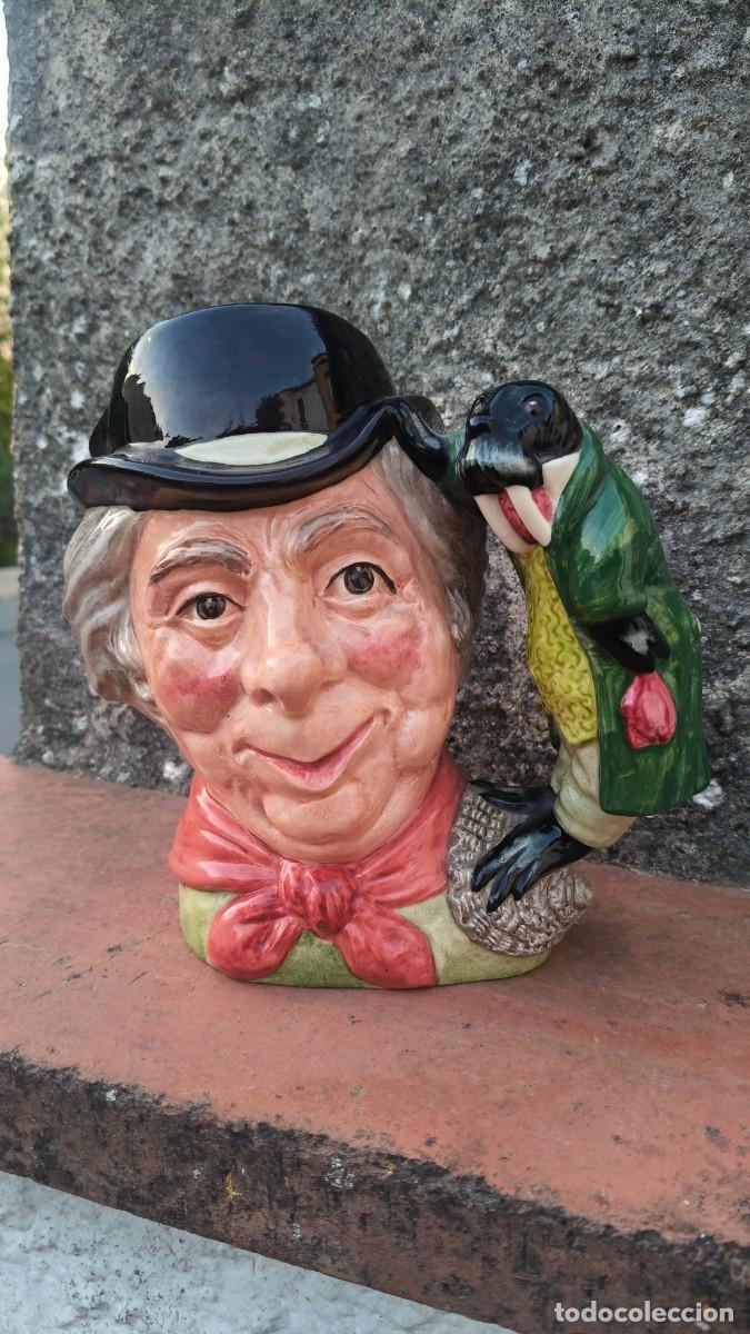 Antig&uuml;edades: Royal doulton toby jug mod Alice .the walrus&carpenter ann&eacute;e 60 neuve et mod&egrave;le grand 20x18x13