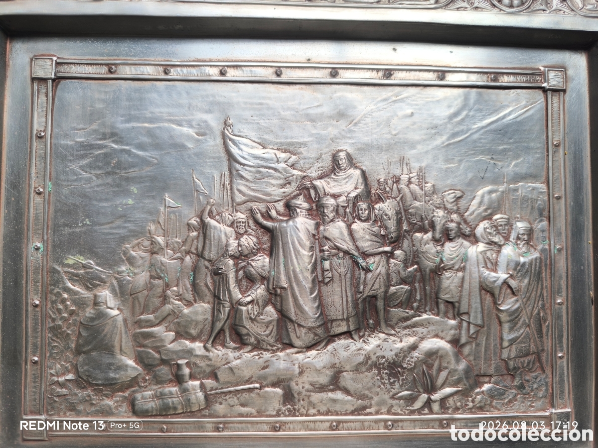 Antig&uuml;edades: Cuadro repujado metal rendici&oacute;n granada