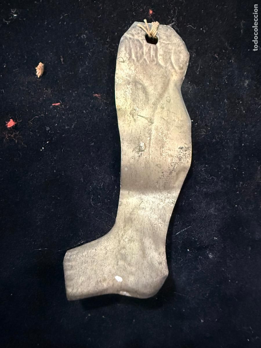 Antig&uuml;edades: ANTIGUO EXVOTO RELIGIOSO - MEDIDA 6 CM