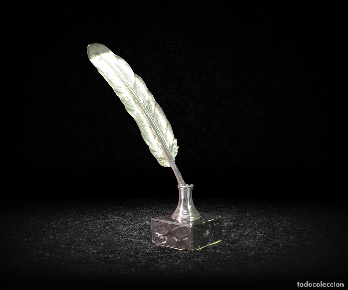 Antig&uuml;edades: Pluma de escritorio antigua en plata de ley, siglo XX, firmada por el artesano.