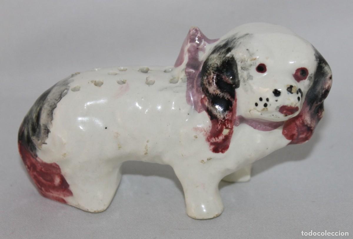 Antig&uuml;edades: Perro palillero de cer&aacute;mica. Posiblemente Sargadelos. Principios siglo XX