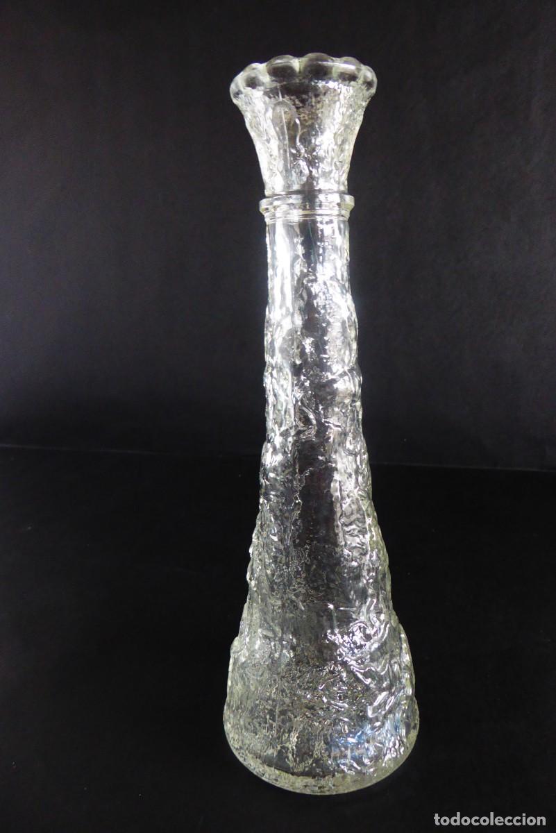 Antig&uuml;edades: ANTIGUO FLORERO DE CRISTAL