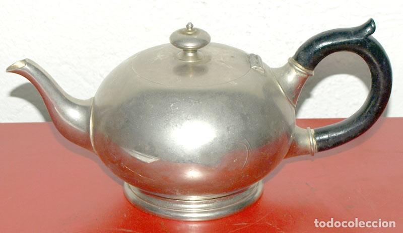 Antig&uuml;edades: Tetera metalica - 26 cm