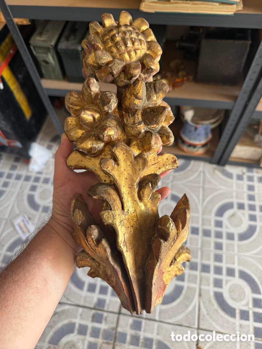 Antig&uuml;edades: Precioso remate antiguo, madera policromada