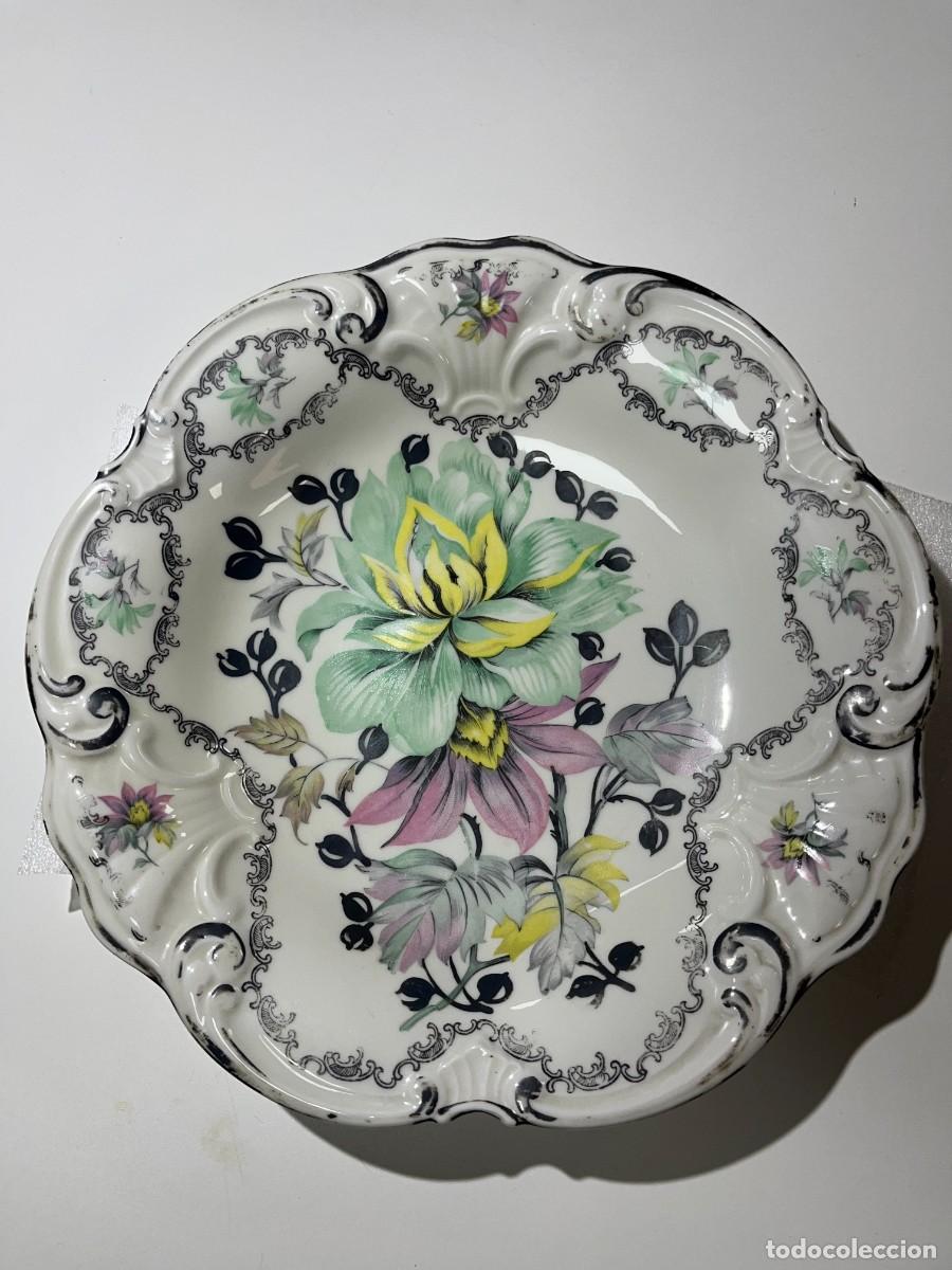 Antig&uuml;edades: Plato de Porcelana Dura Floral Bavaria