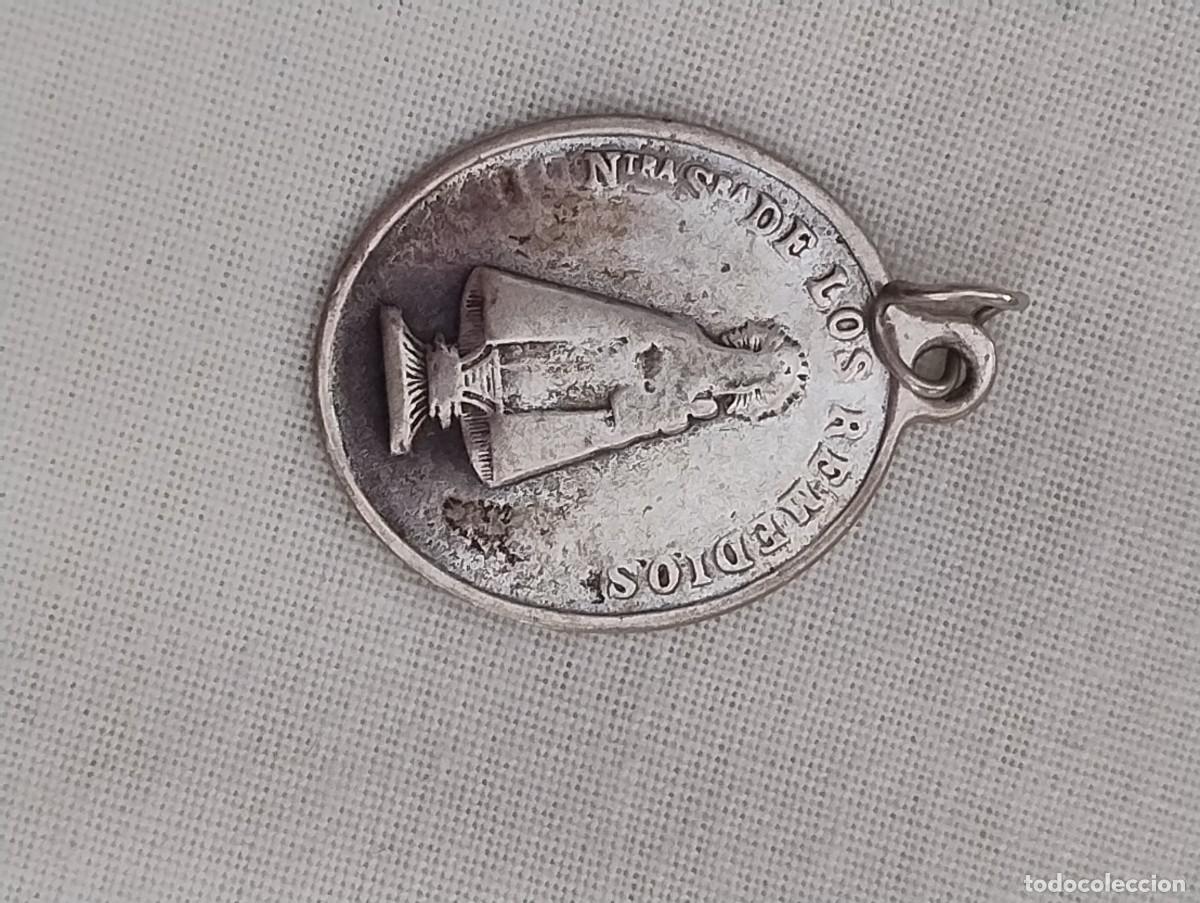 Antig&uuml;edades: PRECIOSA Y ANTIGUA MEDALLA DE NUESTRA SE&Ntilde;ORA DE LOS REMEDIOS Y SAN ANTONIO PLATA ? 2 CM