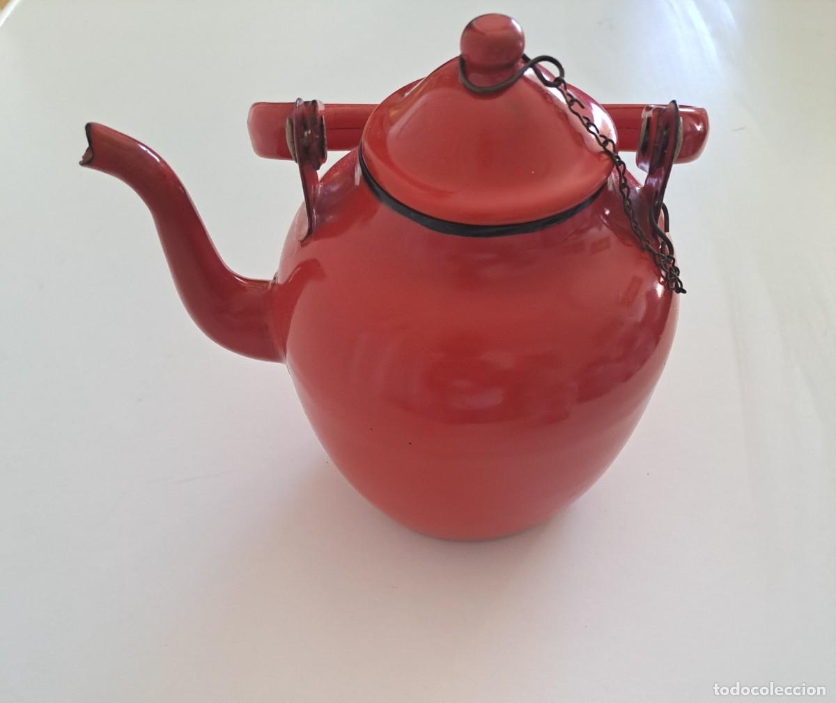 Antig&uuml;edades: ANTIGUA CAFETERA, TETERA O HERVIDOR DE AGUA ESMALTADA EN COLOR ROJO