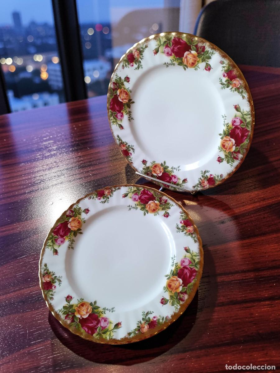 Antig&uuml;edades: Lote de 2 Platos de 20 cm Royal Albert Old Country Roses en muy buen estado