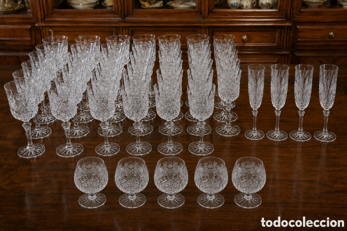 Antig&uuml;edades: Espectacular Cristaler&iacute;a Antigua de Cristal Tallado Grueso - 45 Piezas (Servicio para 12) Impecable