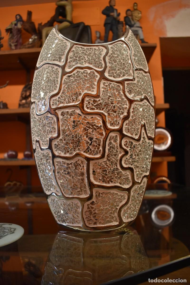 Antig&uuml;edades: Jarr&oacute;n Decorativo de Mosaico Espejado