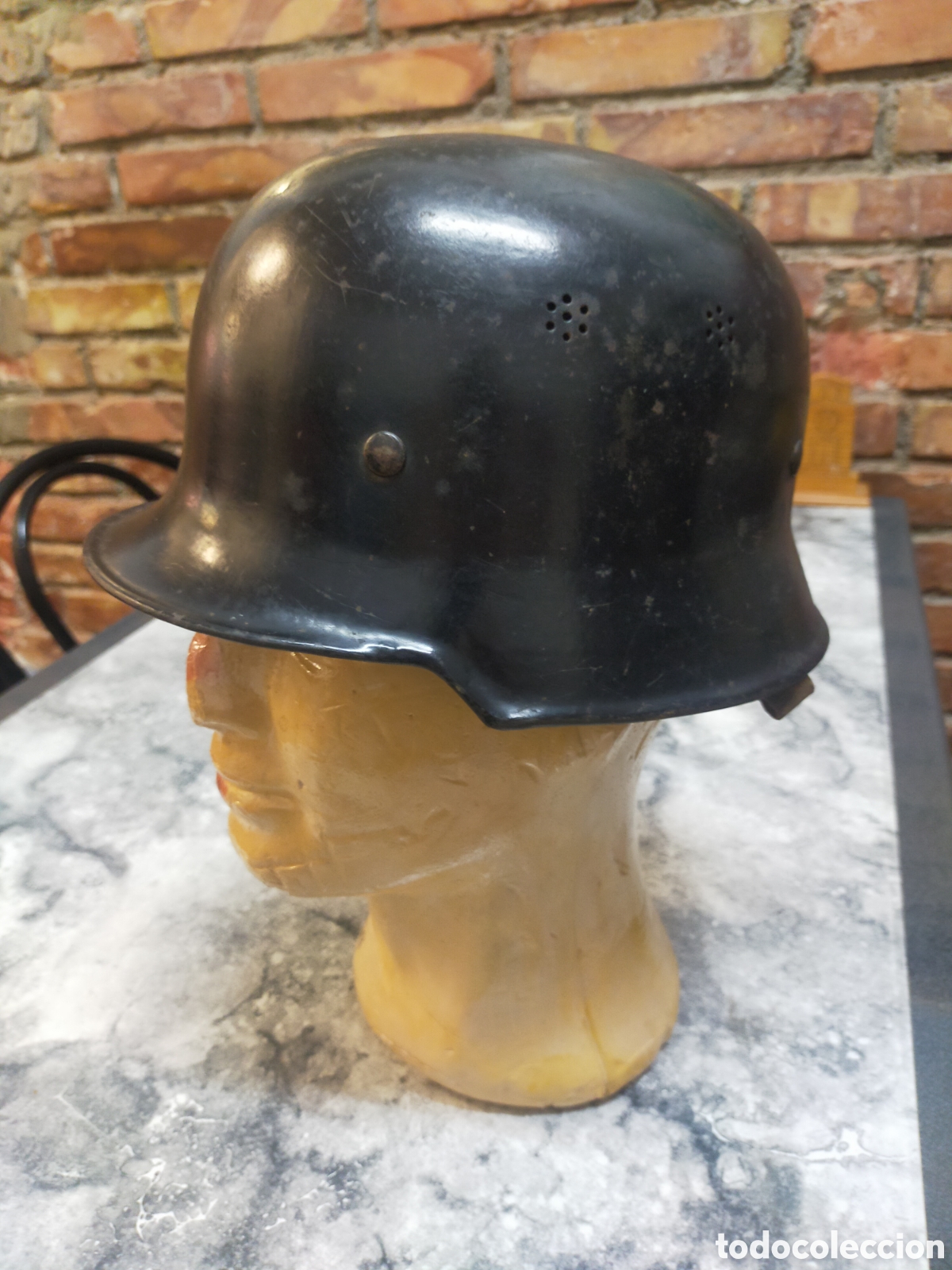 Antig&uuml;edades: Casco alem&aacute;n bomberos/polic&iacute;a