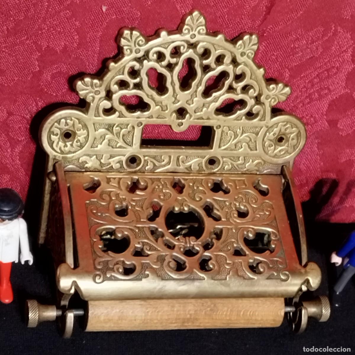 Antig&uuml;edades: SOPORTE PORTAROLLOS DE WATER PAPEL HIGIENICO - BRONCE CALADO -