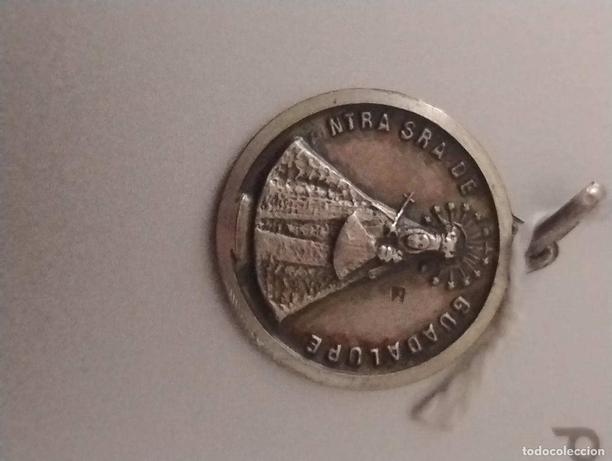 Antig&uuml;edades: PRECIOSA Y ANTIGUA MEDALLA DE NUESTRA SE&Ntilde;ORA DE GUADALUPE Y SAGRADO CORAZON CASI 2 CM