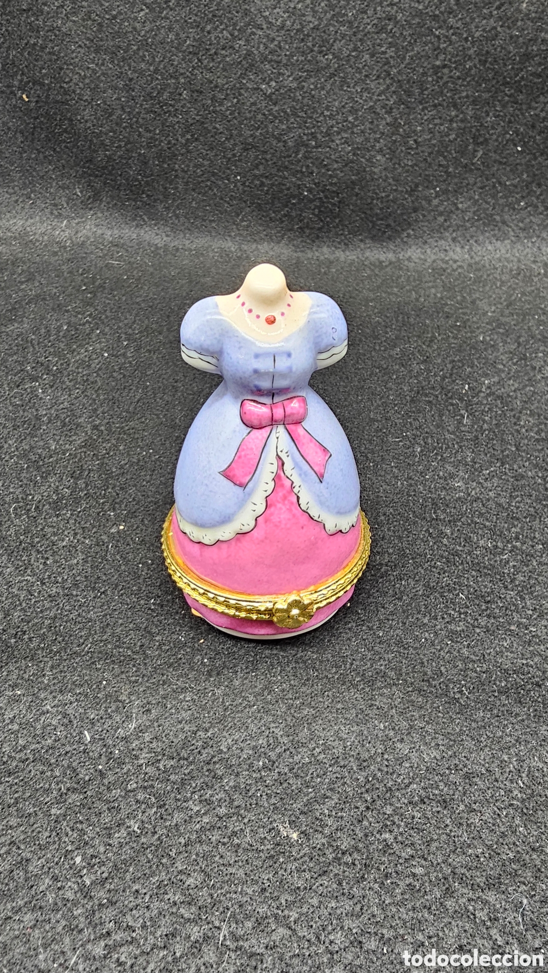 Antig&uuml;edades: Antigua cajita de porcelana de colecci&oacute;n